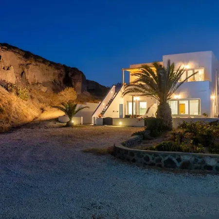 Peaceful Seafront Retreat In Santorini -sonus Mare Vourvoúlos