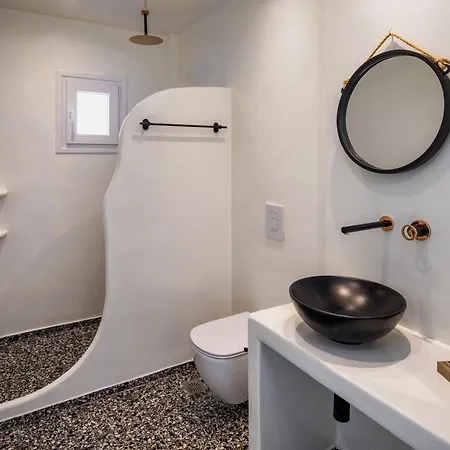 Peaceful Seafront Retreat In Santorini -sonus Mare Semesterbostad Vourvoúlos